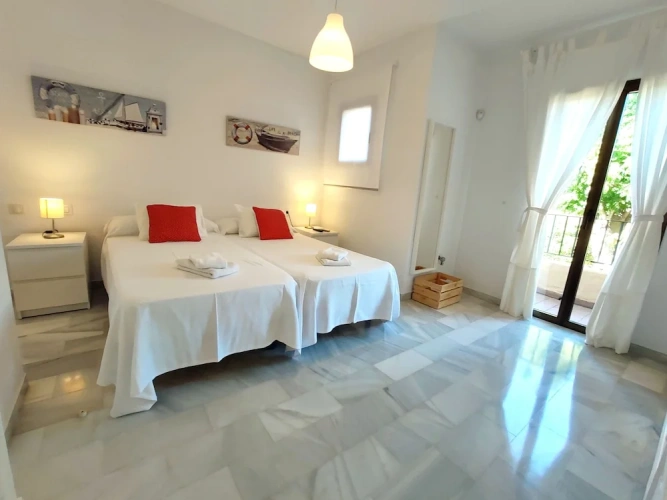 3 Bedrooms Cottage