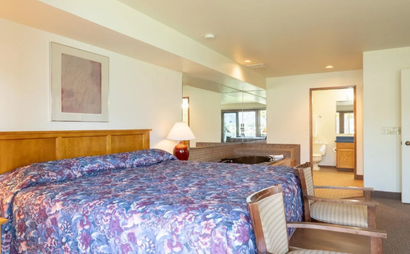 Wapato Point Resort