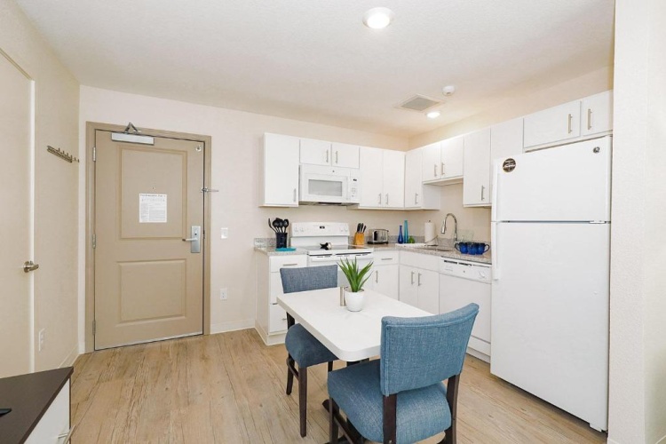 1 Bedroom Suite