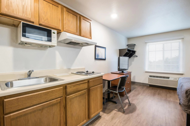 Extended Stay America Select Suites Lakeland photo 17