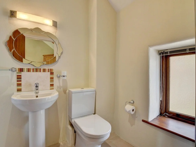Charming apartment in Bampton with Jacuzzi