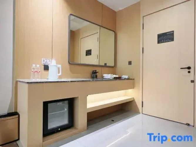 Pingliang Sports Park Hotel