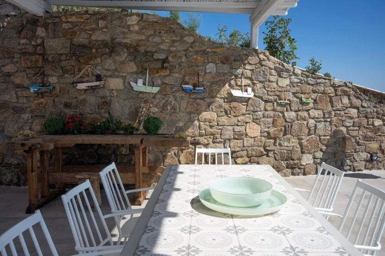 3 Bedrooms Villa
