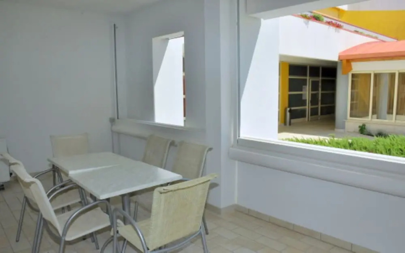 Flat Featuring a Large Sun-filled Terrace