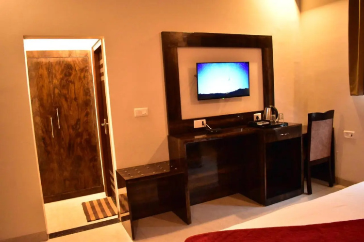 Bedi's Dream Land Hotel & Resort