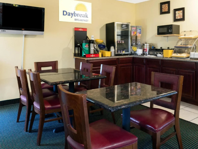 Days Inn By Wyndham Springfield
