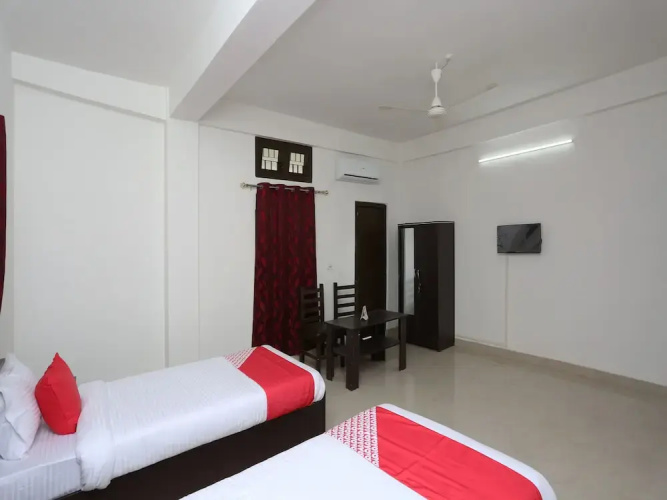 OYO 10912 Nirman Residency