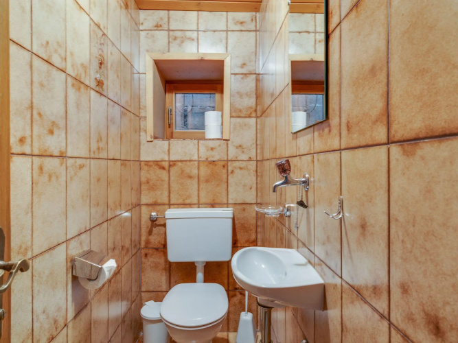 Spacious Apartment in Kappl