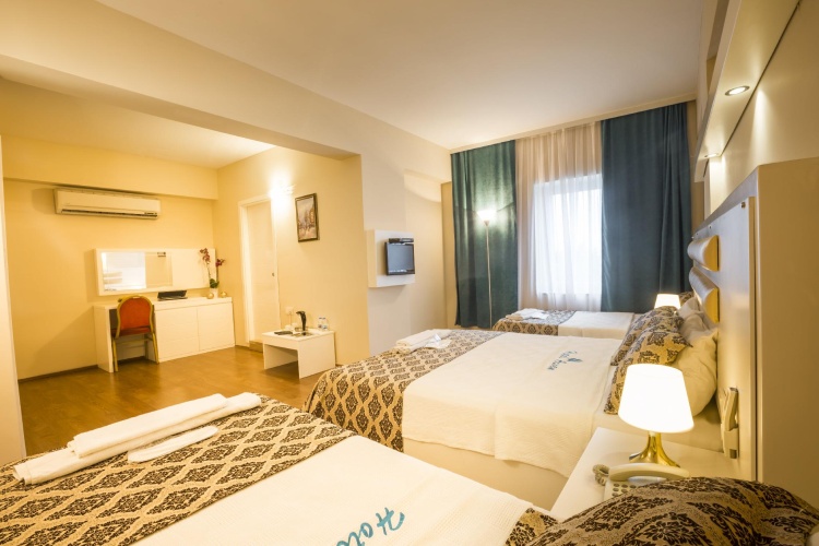Standard Quadruple room