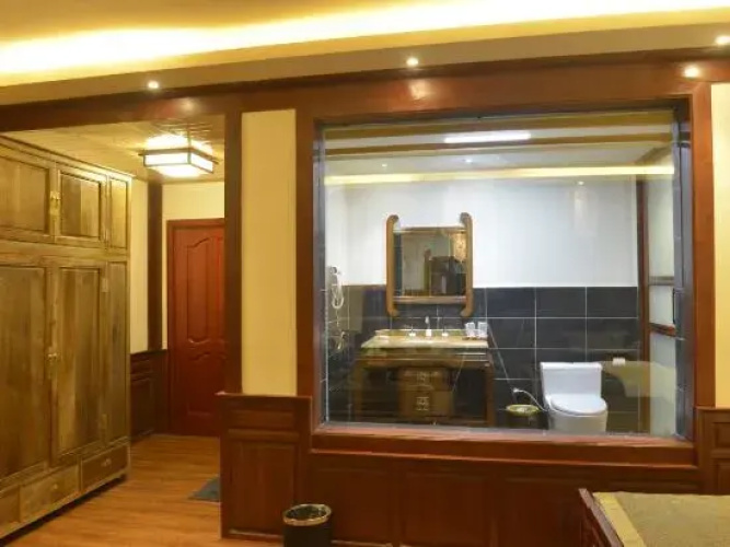 Xike Hostel(香格里拉西克客栈)