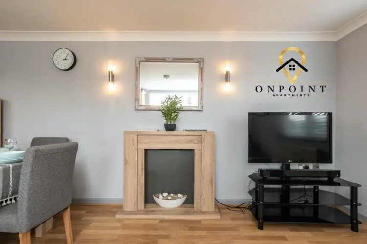 FANTASTIC Duplex 2 Bed Apt-PARKING