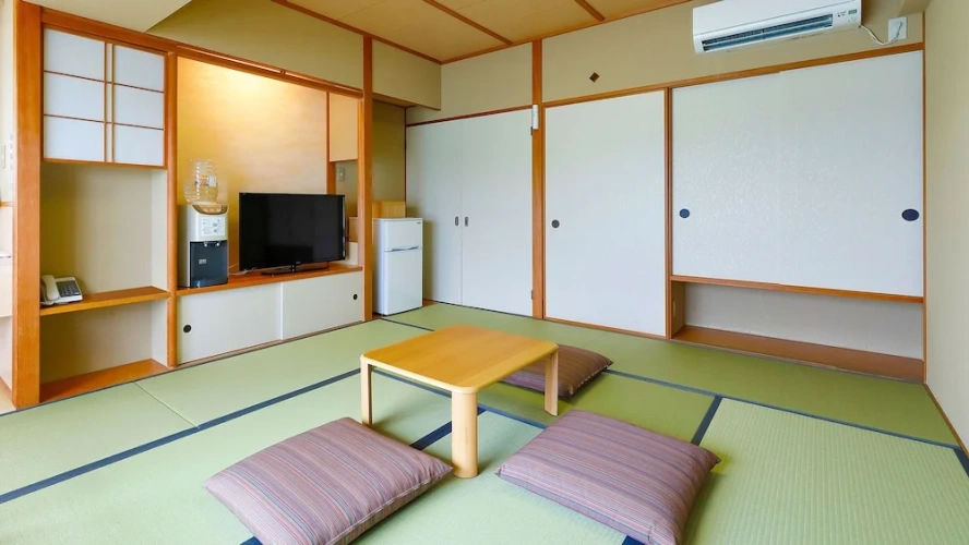Economy room