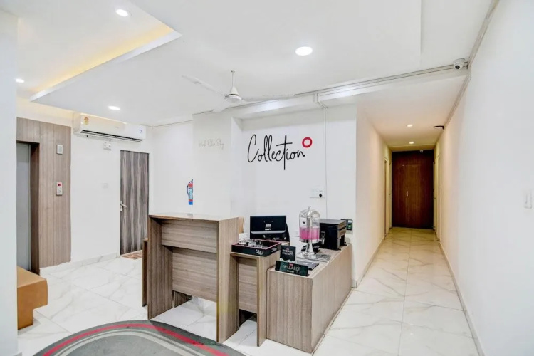 Collection O 30079 Indira Nagar