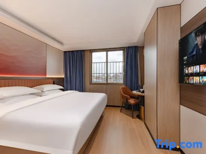 Standard Double room with city view