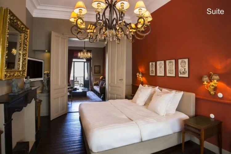 Suite with balcony and with view