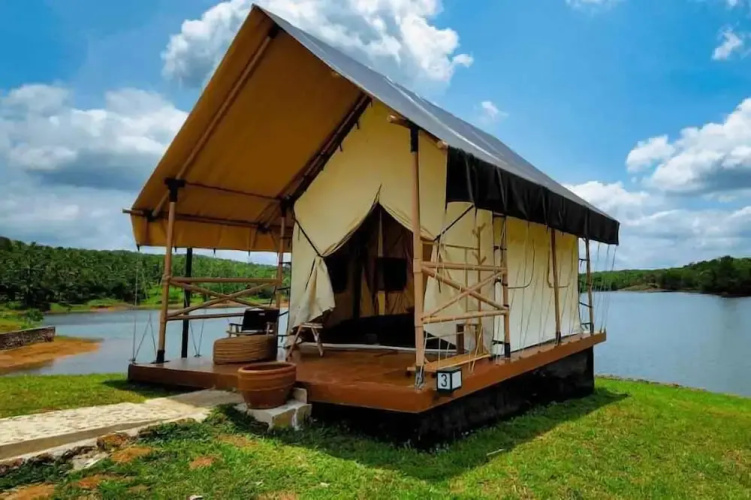Sofia's Lake Resort