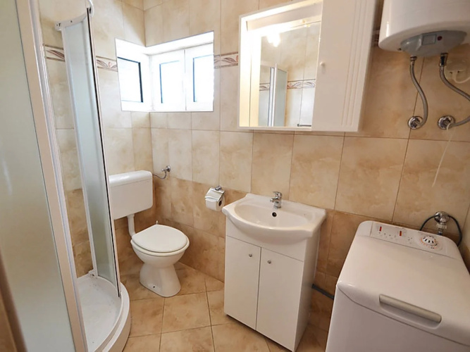 Apartment Golub Karlobag 25067