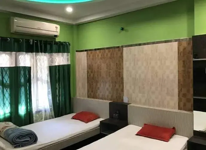 Hotel Raj Biraj Lodge