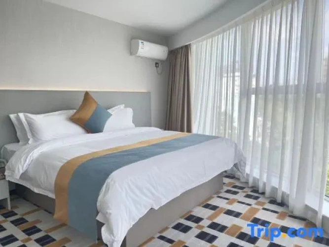 1 Bedroom Luxury Suite with river view