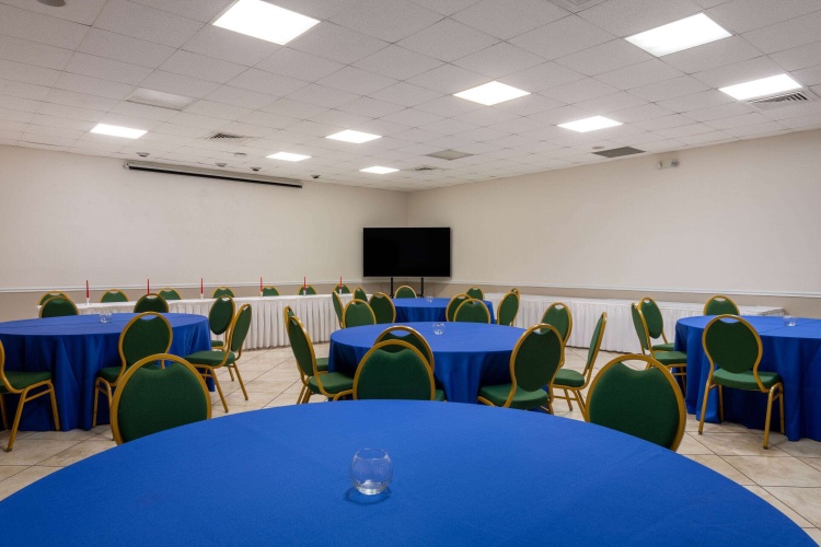 Ramada by Wyndham Kissimmee Gateway photo 19
