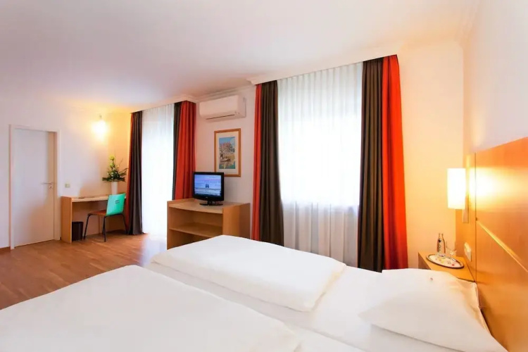 Saar City Hotel