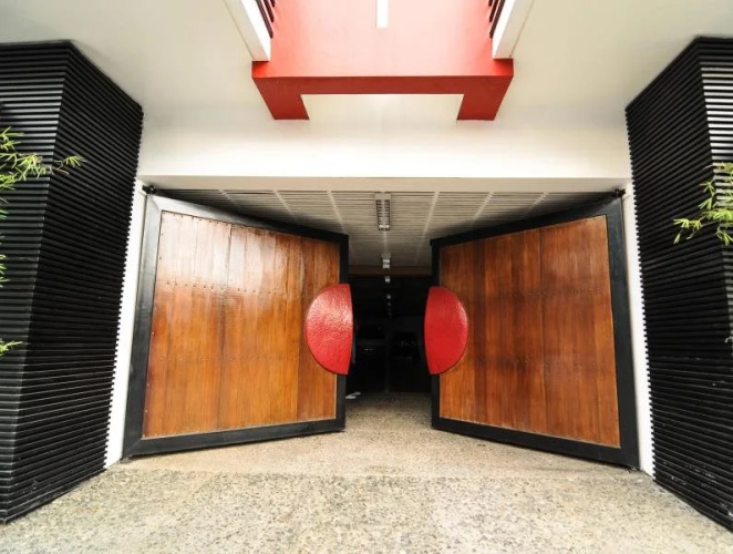 isuites Hotel