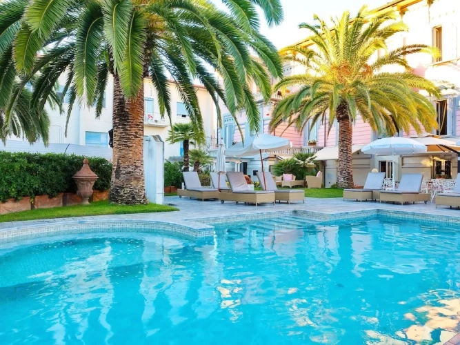 Deluxe Double room with balcony and with pool view