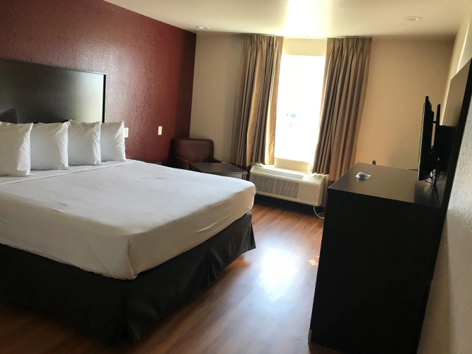 Red Roof Inn PLUS+ Fort Worth - Burleson
