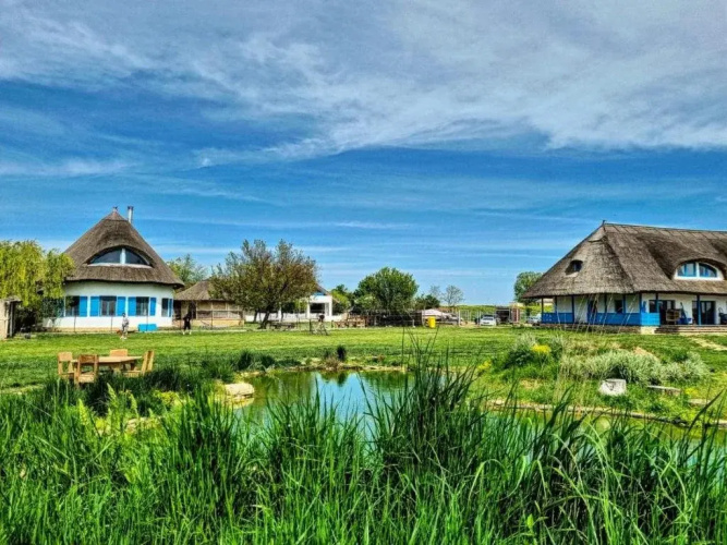 5 Chirpici - Small Traditional Resort