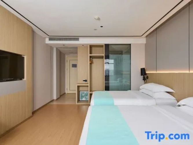 Standard Double room with view