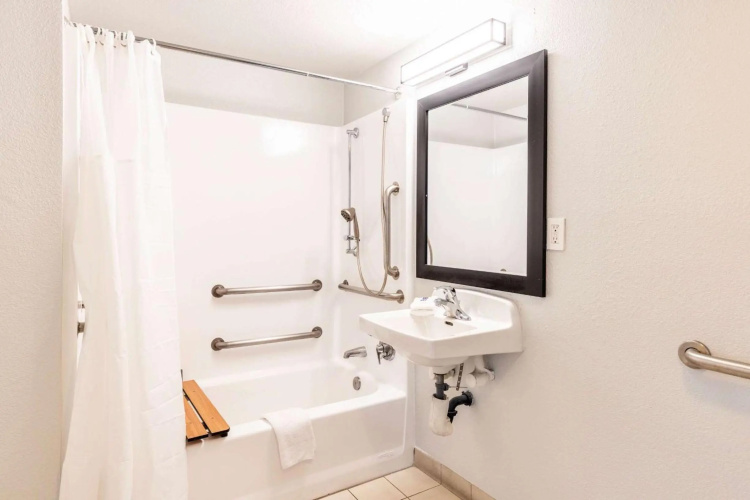 Motel 6 Carlsbad East photo 10