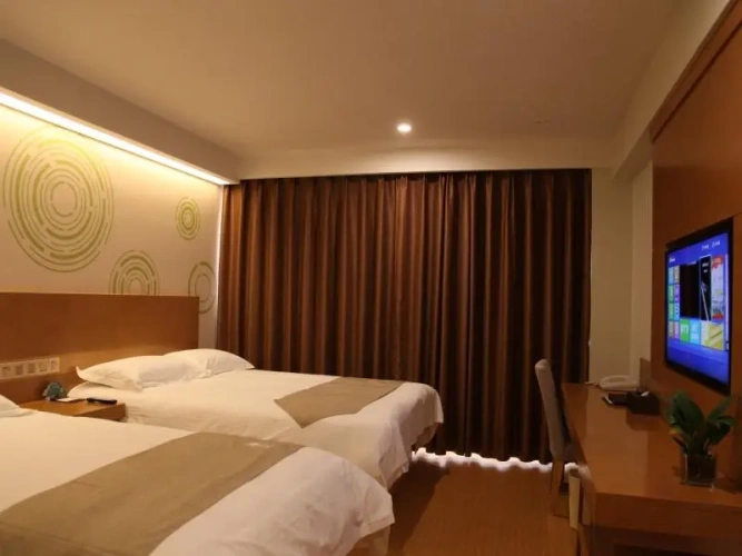 Standard Double room with street view