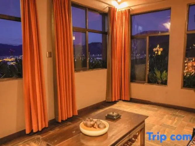Standard Double room with city view