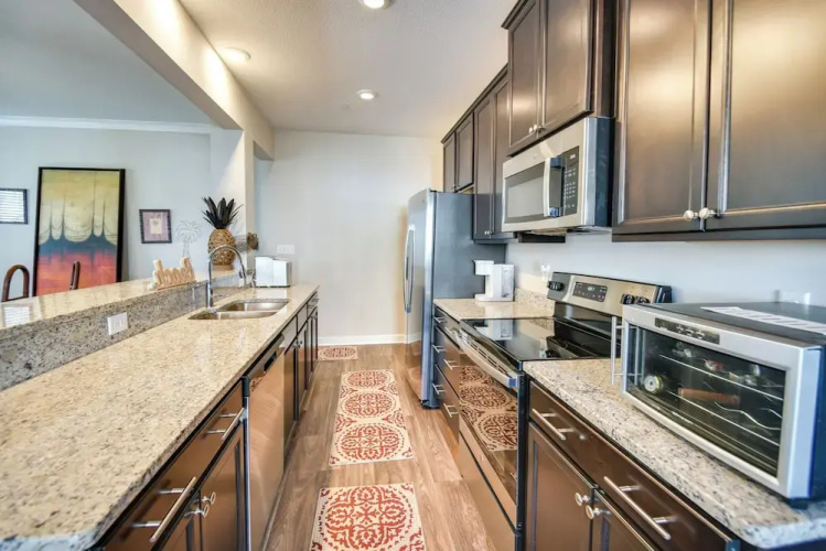 Hampton Condo: By Convention Center & Coliseum!
