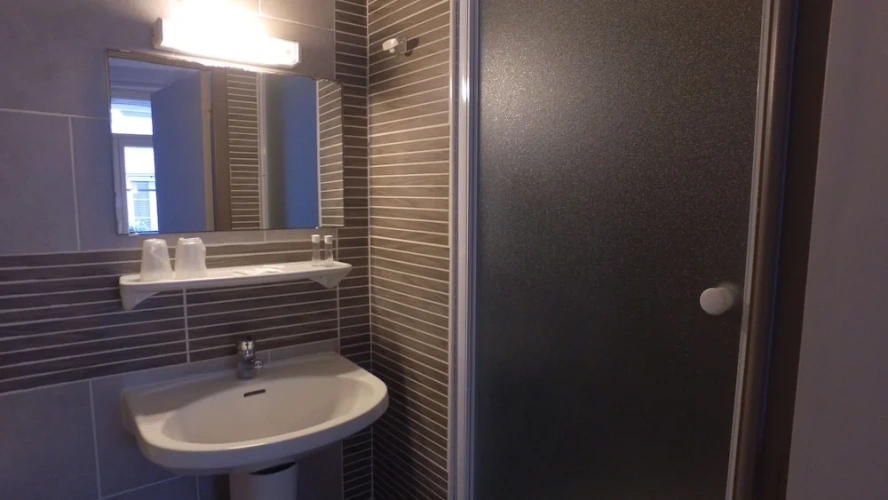 Comfort room
