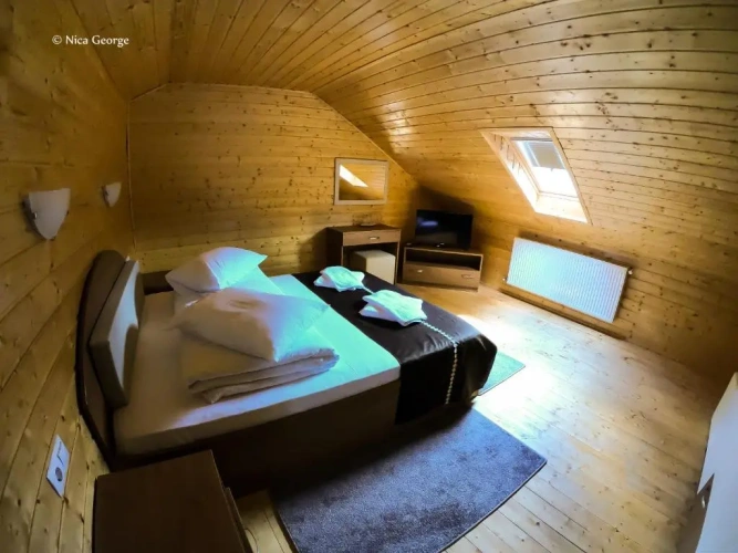 2 Bedrooms Double Attic Suite