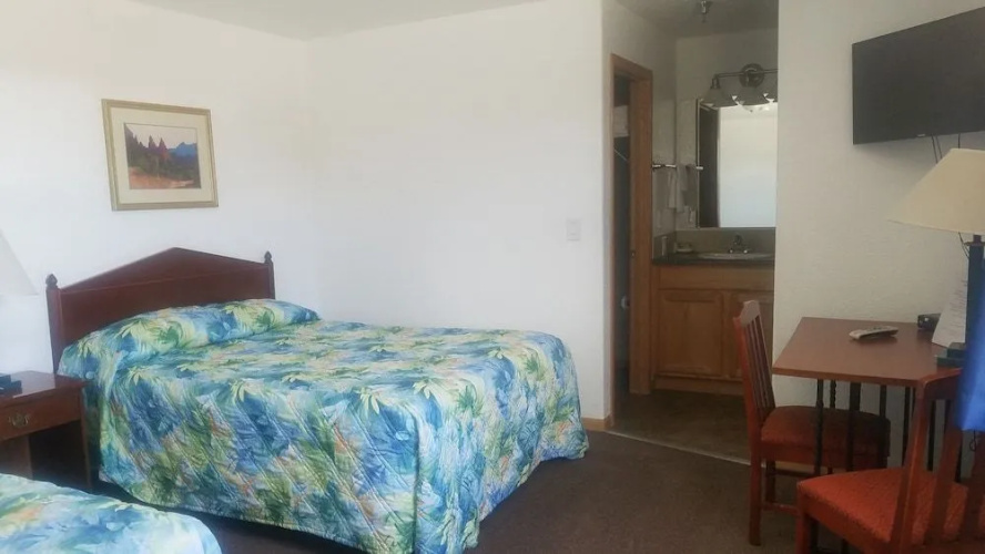 Howard's Motel