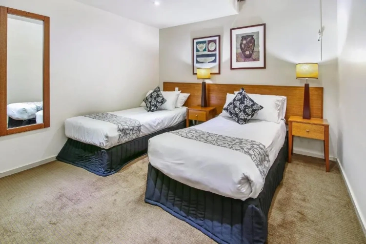 2 Bedrooms Apartment