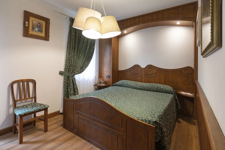 Standard Double room with balcony and with mountain view