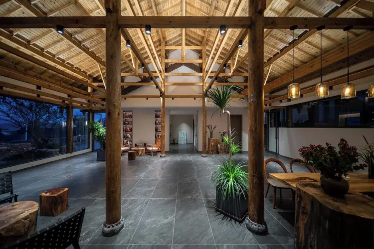Xunmiri Qinin Villa