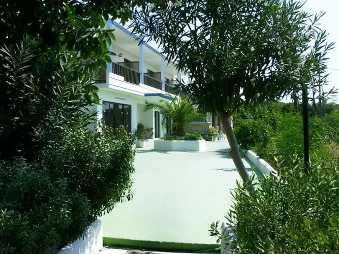 贡多拉酒店外景图