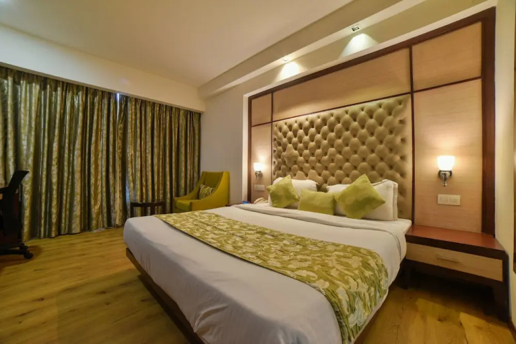 Hotel Mint Oodles
