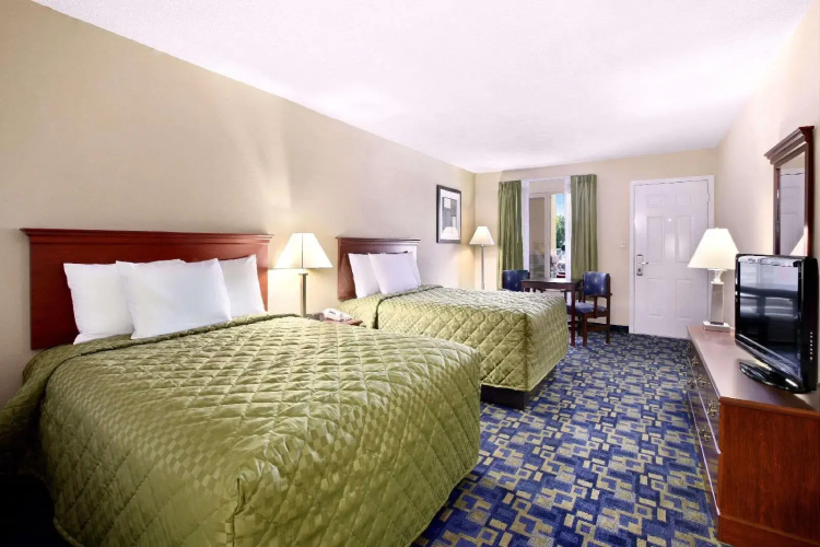 Cypress Inn & Suites Washington by OYO
