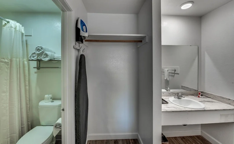 Standard Sextuple room
