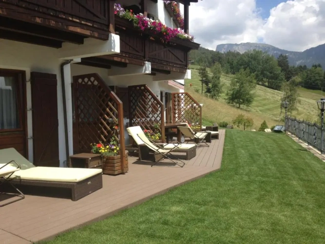Standard Triple room with view