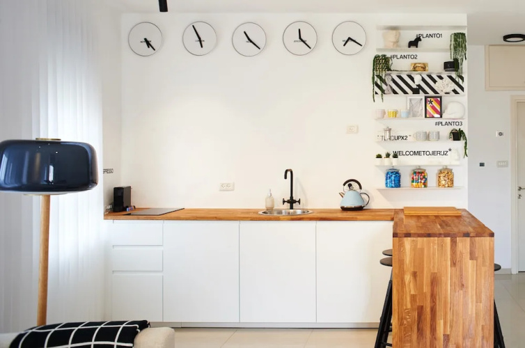 Yehuda Market Suite