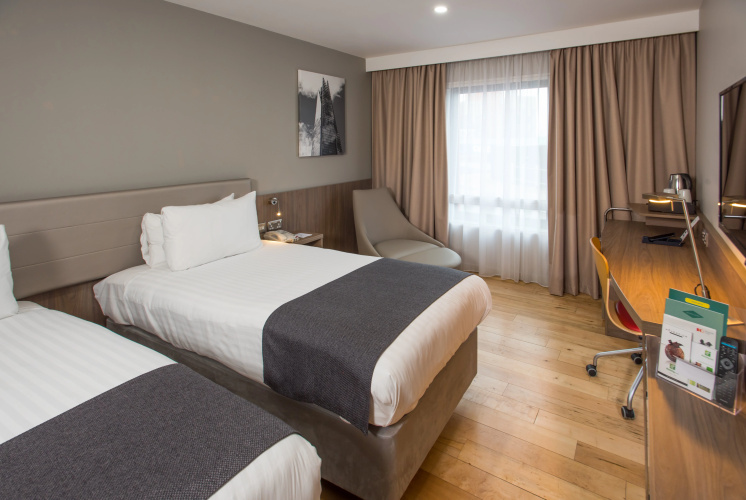 Holiday Inn London - West photo 8