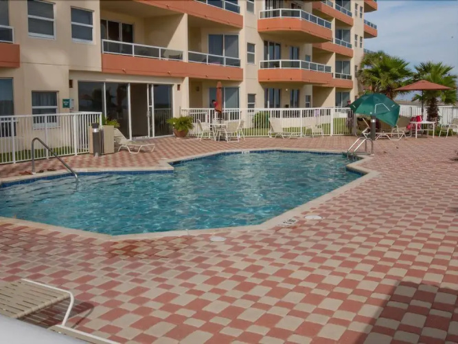 The Enclave 907 - 3 Br condo by RedAwning