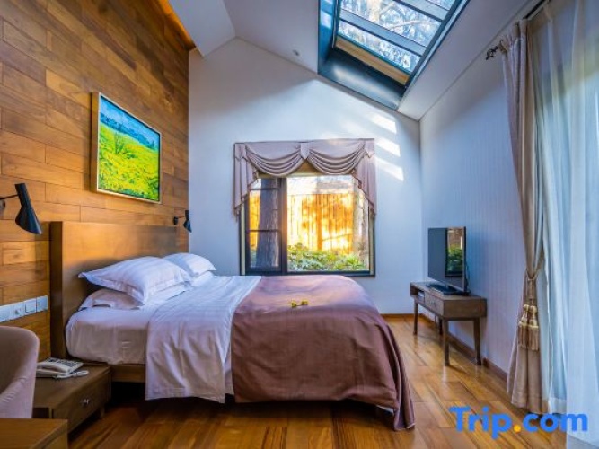 2 Bedrooms Villa