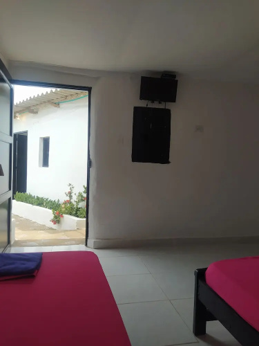 Hostal CQ Camarones